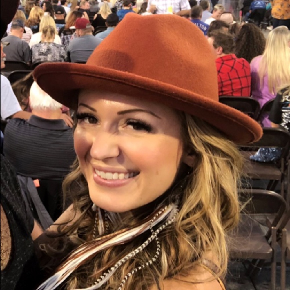 Meet your Posher, Rickae